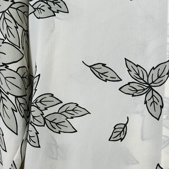 EUC Zara Basic Green Leaf Flowy Blouse Top, Size Medium - Picture 4 of 7